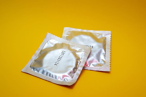 El mismo material que los condones