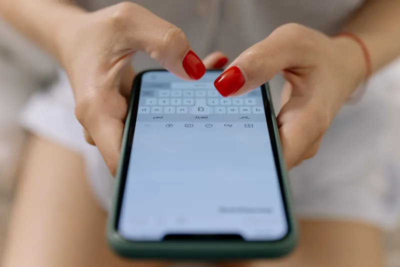 Sexting con cabeza: cómo disfrutar de los mensajes calientes sin dejar tu privacidad al descubierto